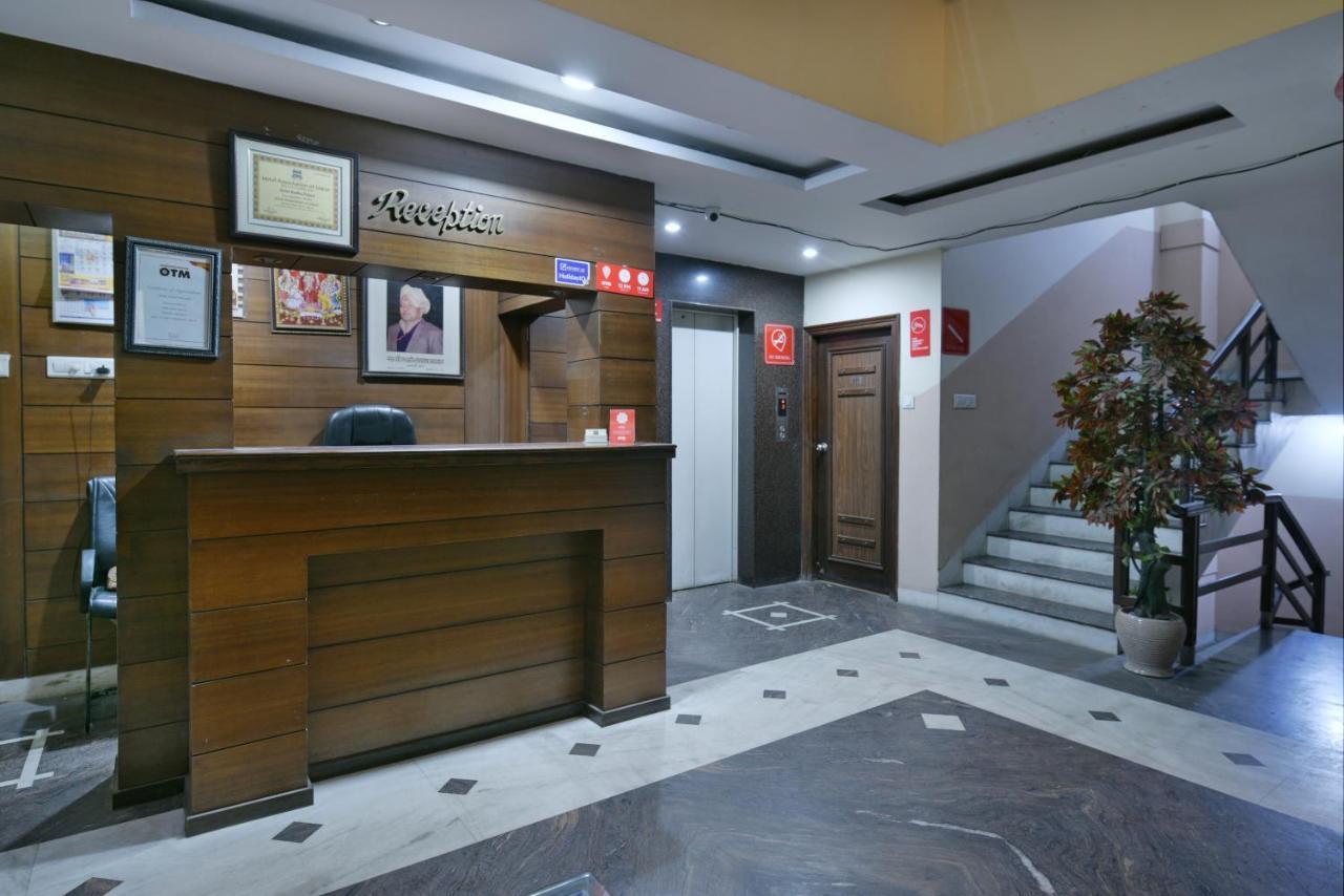 Oyo 2289 Hotel Radha Palace Kukas Екстериор снимка